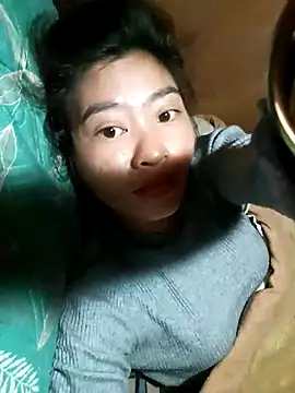 Phuongphuongg online show from 11.04.25