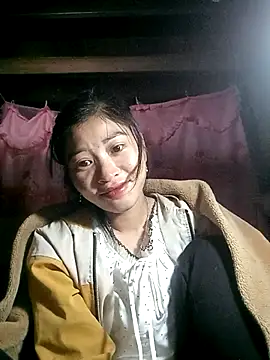 Phuongphuongg online show from 11.13.25