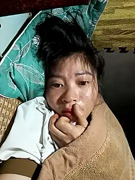 Phuongphuongg online show from 11.13.25