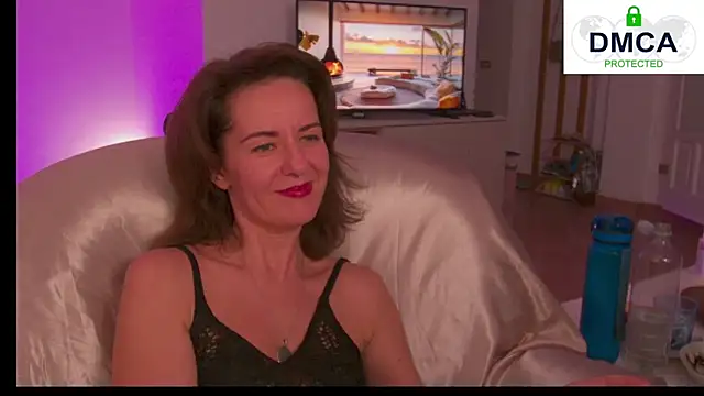 Witch in Silk online show from 09.13.25