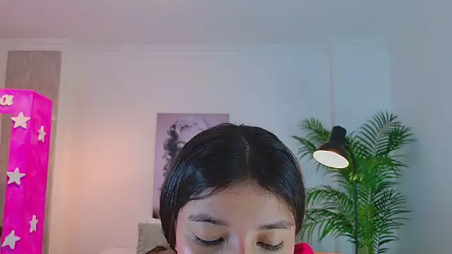 LUNAA    online show from 04.21.26