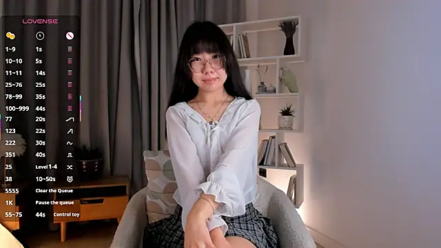 UdelaDodson online show from 12.05.25