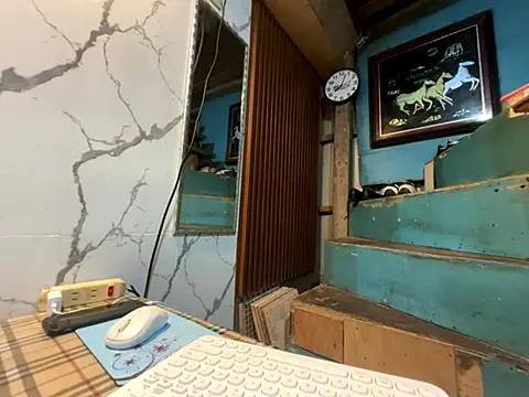 Snapshot of asya_chris chatting on 11.04.25 asya chris online show from 11.04.25