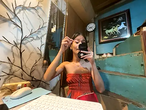 Snapshot of asya_chris chatting on 12.01.25 asya chris online show from 12.01.25