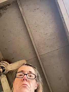 Snapshot of bb_empress chatting on 11.09.25 bb empress online show from 11.09.25