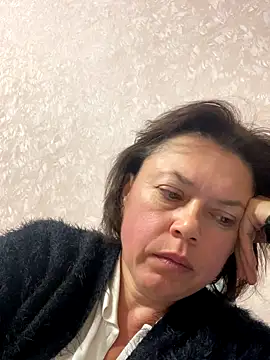 Kiravix online show from 09.30.25