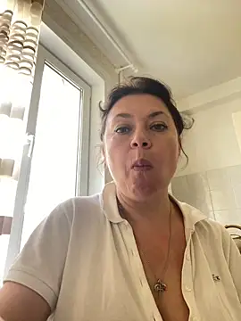 Kiravix online show from 10.06.25