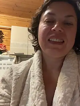 Kiravix online show from 11.03.25