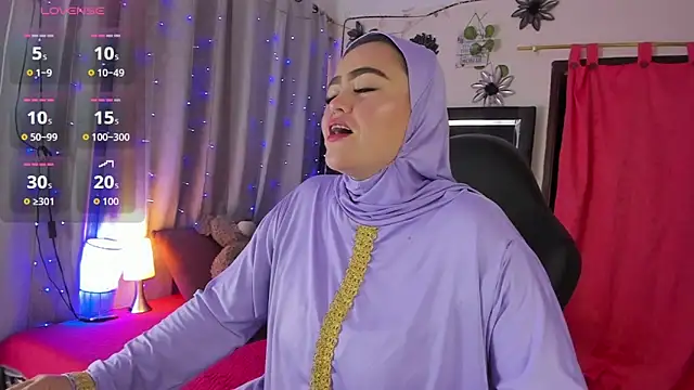 Snapshot of MarianFadel chatting on 02.13.26 MarianFadel online show from 02.13.26