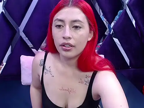 Snapshot of Melody_Klum_ chatting on 10.10.25 Melody Klum  online show from 10.10.25