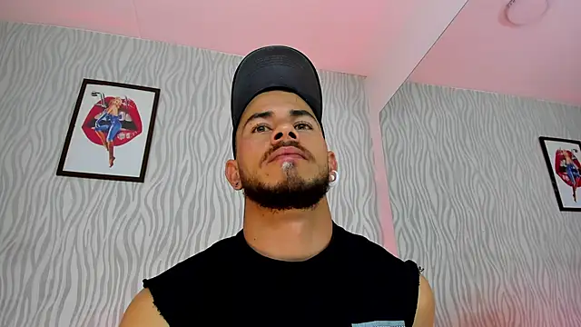 Snapshot of dylan_jacobx chatting on 11.18.25 dylan jacobx online show from 11.18.25