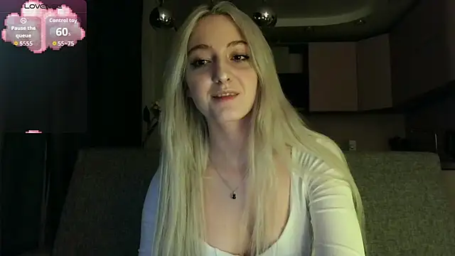 white liillyy online show from 10.05.25