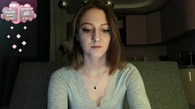 white liillyy online show from 10.26.25