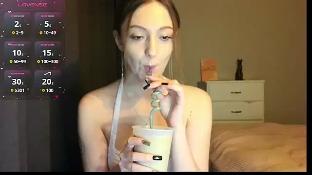 white liillyy online show from 03.12.26