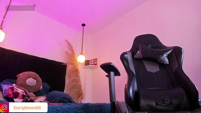 Emily brown04 online show from 04.20.26