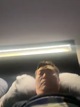 Snapshot of tashaninlife chatting on 10.30.25 tashaninlife online show from 10.30.25