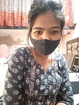 Snapshot of Paakhi-Singh chatting on 11.25.25 Paakhi-Singh online show from 11.25.25