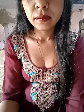 Paakhi-Singh online show from 12.23.25