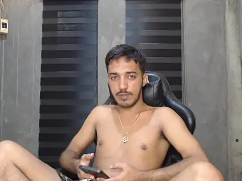 Snapshot of RowyCam chatting on 09.13.25 RowyCam online show from 09.13.25