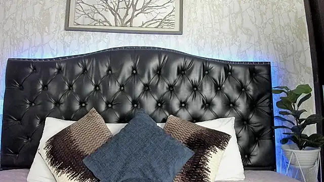 ScarletTorres online show from 09.08.25