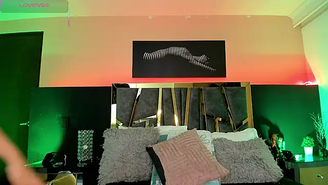 ScarletTorres online show from 11.15.25