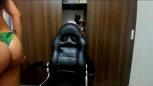 miss bigcockts online show from 11.30.25