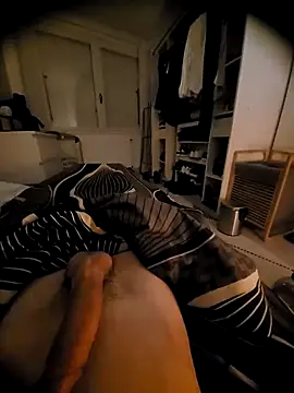 Snapshot of Henz007 chatting on 04.05.26 Henz007 online show from 04.05.26