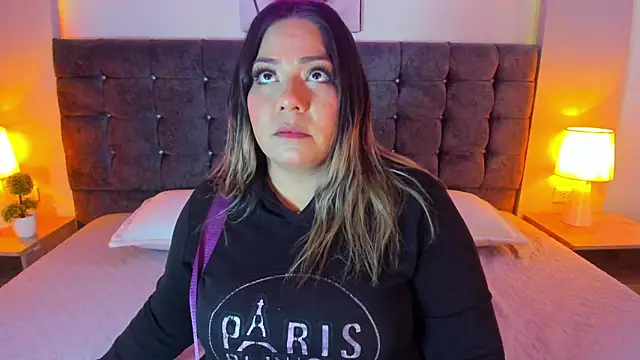 isabella horney  online show from 01.08.26