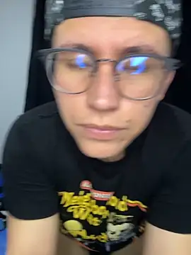 Kurtxxx22 online show from 11.17.25