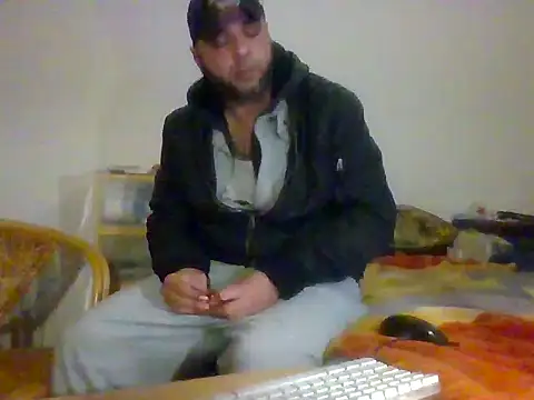 Snapshot of SmokedAlloy2 chatting on 11.16.25 SmokedAlloy2 online show from 11.16.25