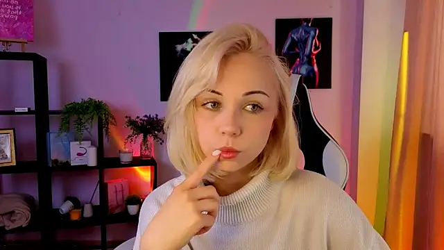 Snapshot of Charlotte_Colinss chatting on 05.16.26 Charlotte Colinss online show from 05.16.26