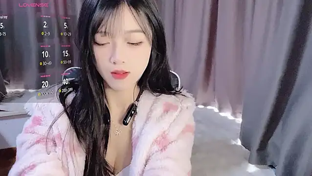 Snapshot of Cicicici-cc chatting on 12.15.25 Cicicici-cc online show from 12.15.25