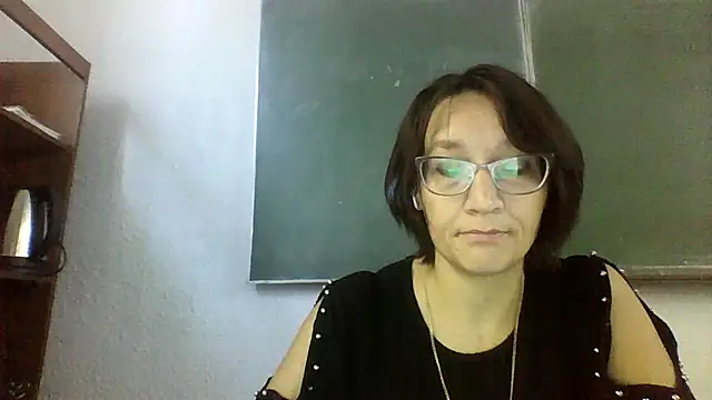 Snapshot of Moon_Janis chatting on 09.18.25 Moon Janis online show from 09.18.25