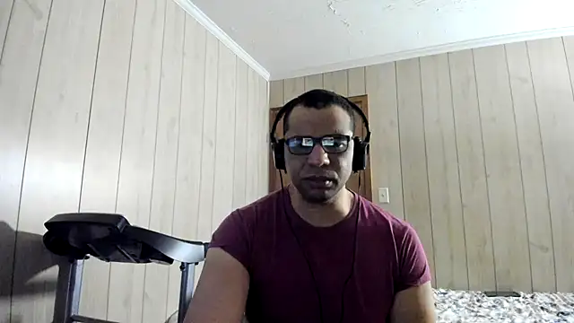 Snapshot of NaturalBeautyQueen chatting on 07.15.26 NaturalBeautyQueen online show from 07.15.26