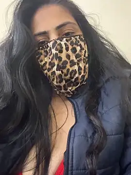 Snapshot of SashaPatel chatting on 12.01.25 SashaPatel online show from 12.01.25