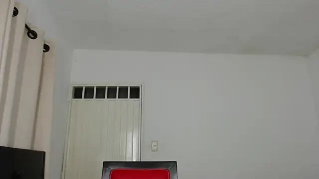 Snapshot of Alex_mojica chatting on 10.08.25 Alex mojica online show from 10.08.25