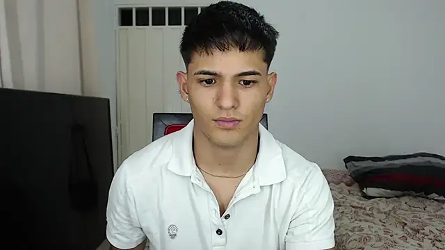 Snapshot of Alex_mojica chatting on 10.18.25 Alex mojica online show from 10.18.25