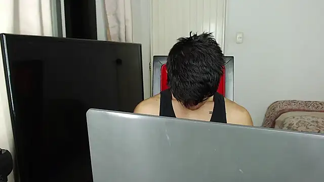 Snapshot of Alex_mojica chatting on 11.01.25 Alex mojica online show from 11.01.25