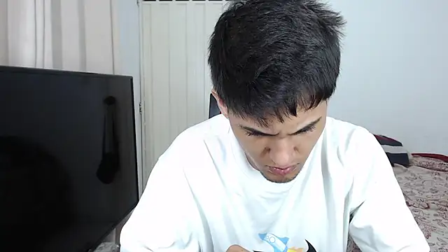 Snapshot of Alex_mojica chatting on 11.05.25 Alex mojica online show from 11.05.25