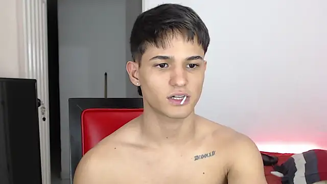 Snapshot of Alex_mojica chatting on 11.09.25 Alex mojica online show from 11.09.25