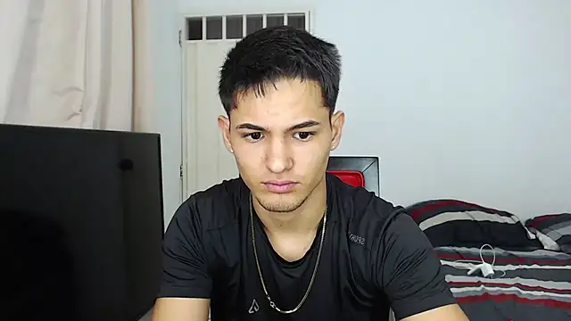 Snapshot of Alex_mojica chatting on 11.25.25 Alex mojica online show from 11.25.25