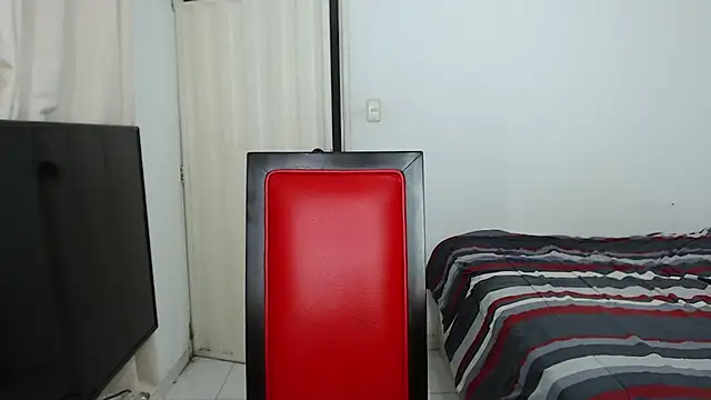 Snapshot of Alex_mojica chatting on 11.26.25 Alex mojica online show from 11.26.25