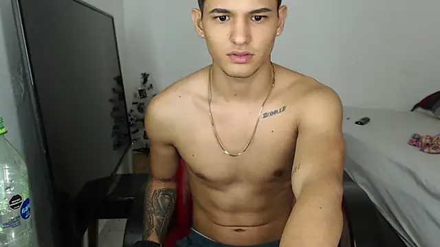 Snapshot of Alex_mojica chatting on 11.29.25 Alex mojica online show from 11.29.25