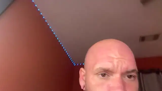 bearcub300 online show from 11.06.25