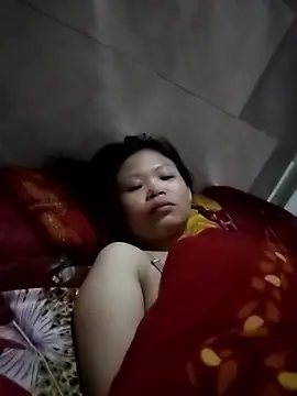 LinhNa999 online show from 12.05.25