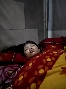 LinhNa999 online show from 12.22.25