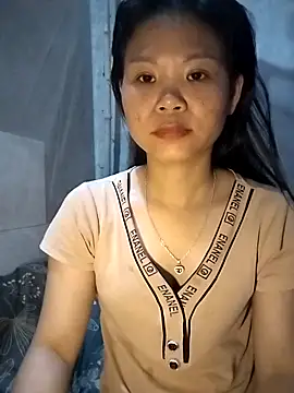 LinhNa999 online show from 04.19.26