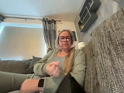 Anastasia-BlondeXX online show from 02.02.26