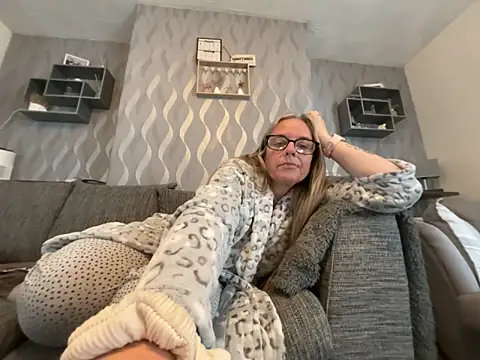 Anastasia-BlondeXX online show from 04.14.26