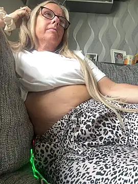 Anastasia-BlondeXX online show from 04.27.26